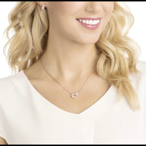 Red gold Swarovski heart necklace - Picture 3 of 3